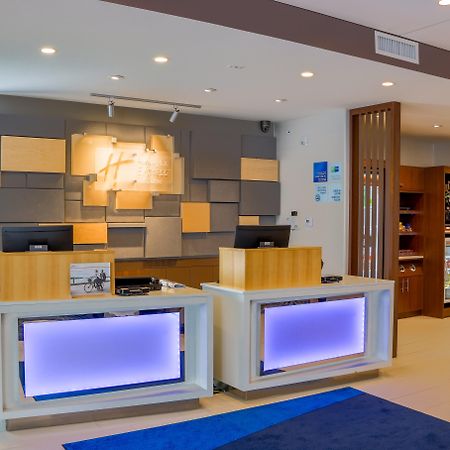 Holiday Inn Express & Suites - Detroit Northwest - Livonia By Ihg Eksteriør bilde