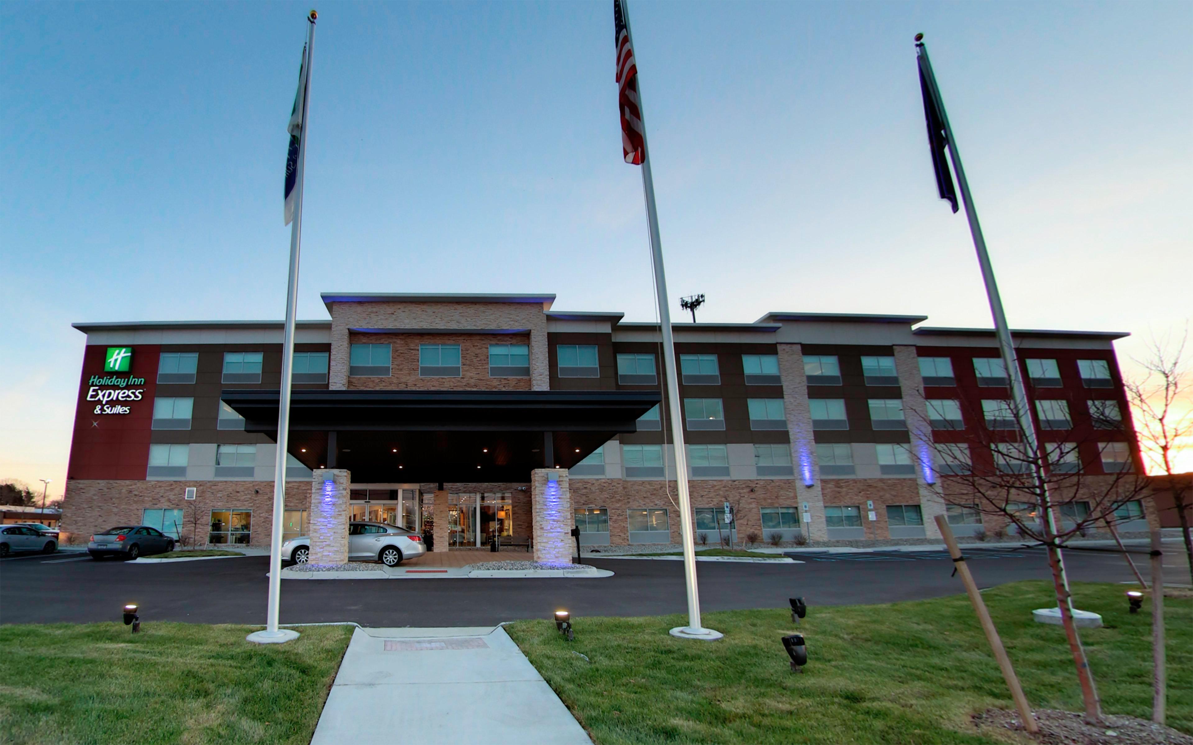 Holiday Inn Express & Suites - Detroit Northwest - Livonia By Ihg Eksteriør bilde