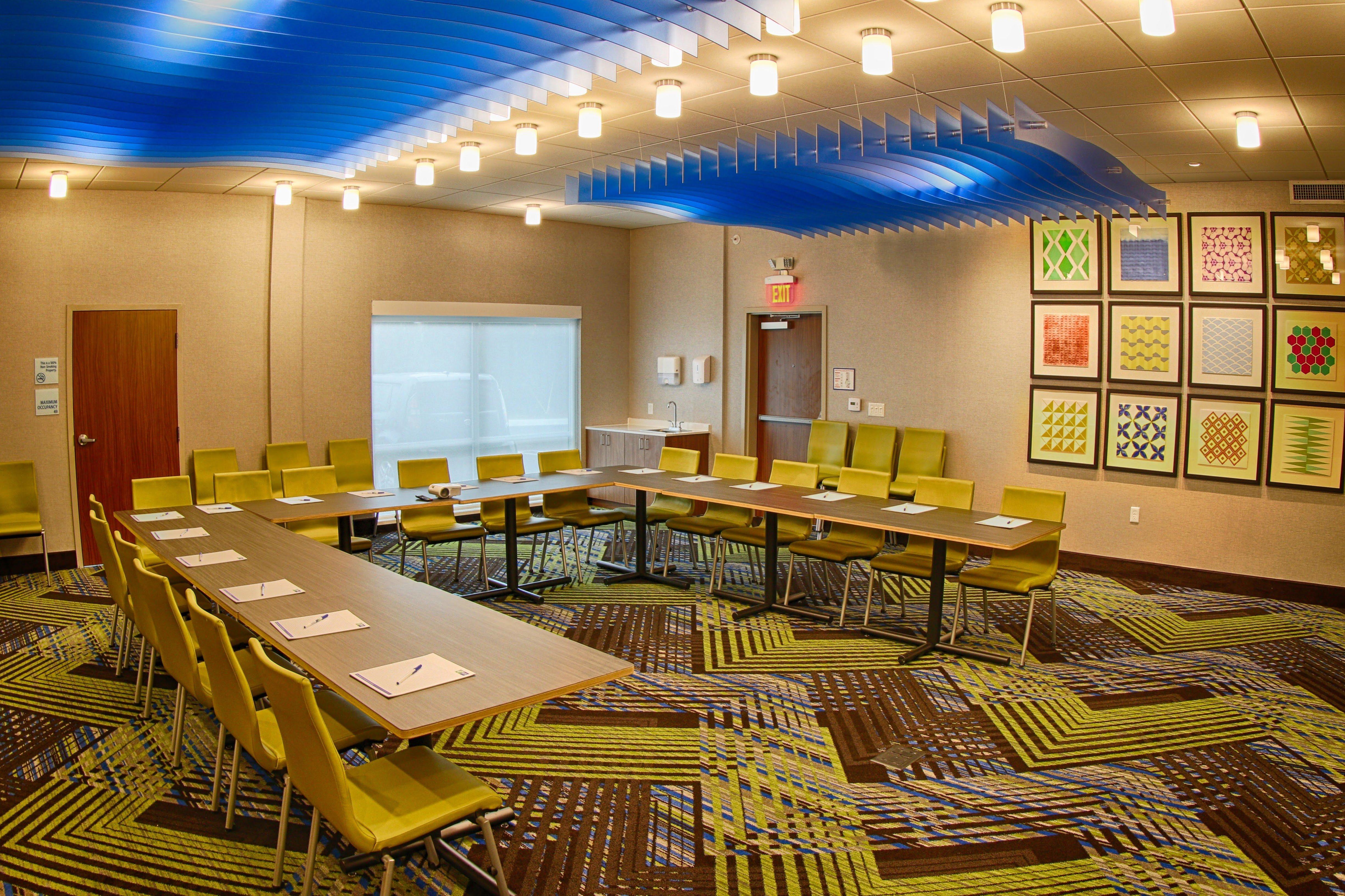 Holiday Inn Express & Suites - Detroit Northwest - Livonia By Ihg Eksteriør bilde