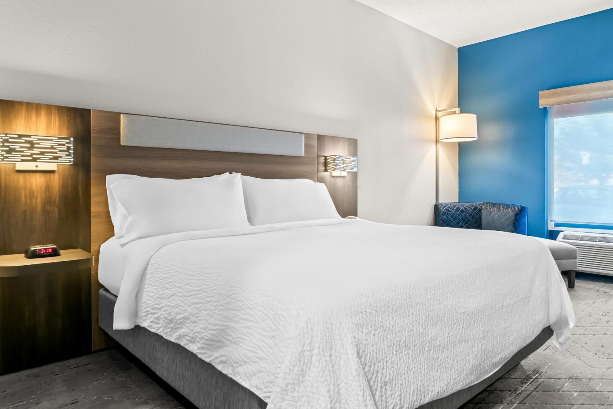 Holiday Inn Express & Suites - Detroit Northwest - Livonia By Ihg Eksteriør bilde