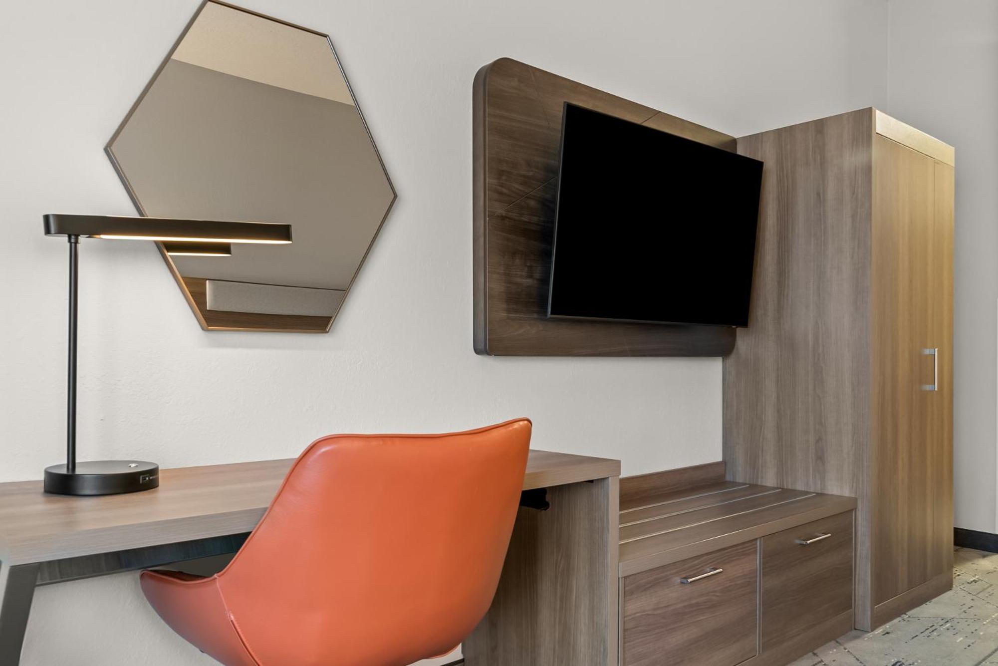 Holiday Inn Express & Suites - Detroit Northwest - Livonia By Ihg Eksteriør bilde