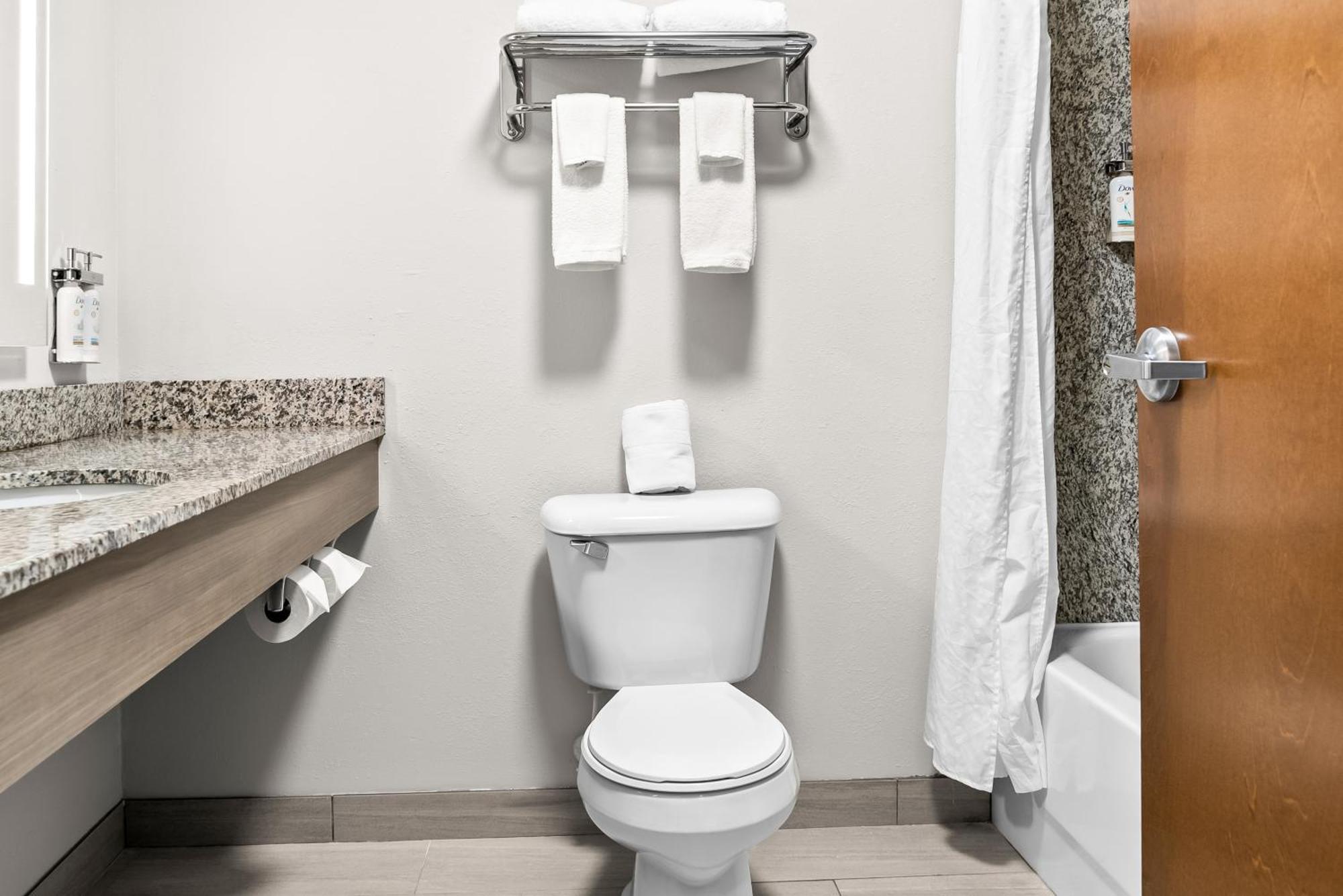 Holiday Inn Express & Suites - Detroit Northwest - Livonia By Ihg Eksteriør bilde