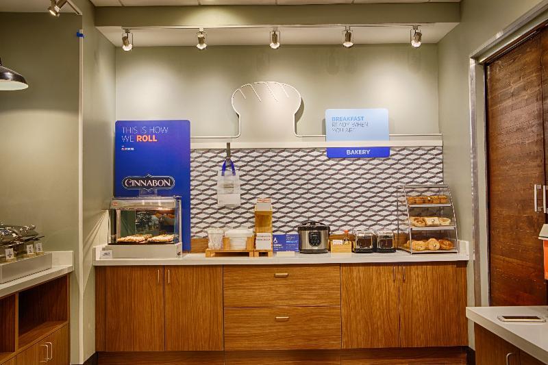 Holiday Inn Express & Suites - Detroit Northwest - Livonia By Ihg Eksteriør bilde